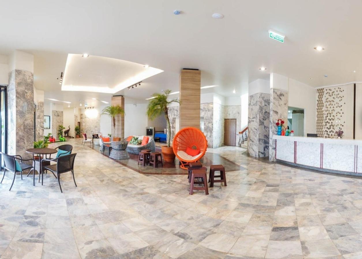 Hotel Mgrand Roi Et Exterior foto
